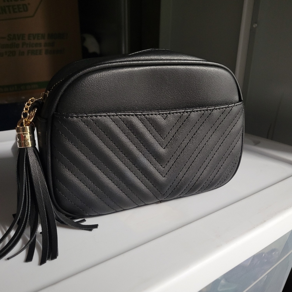 Black crossbody purse